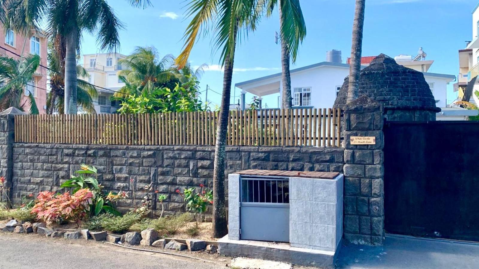 White Castle Villa Pereybere Beach Екстериор снимка