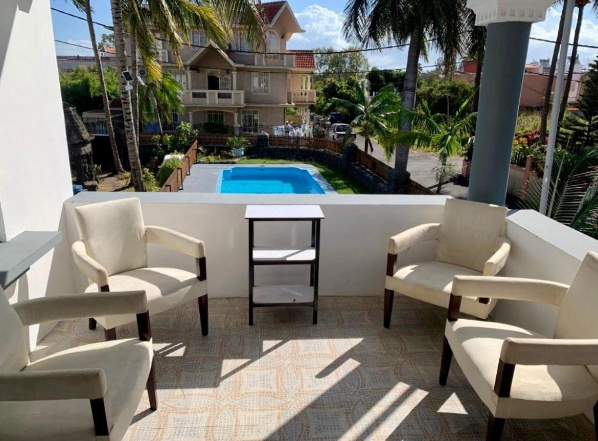 White Castle Villa Pereybere Beach Екстериор снимка